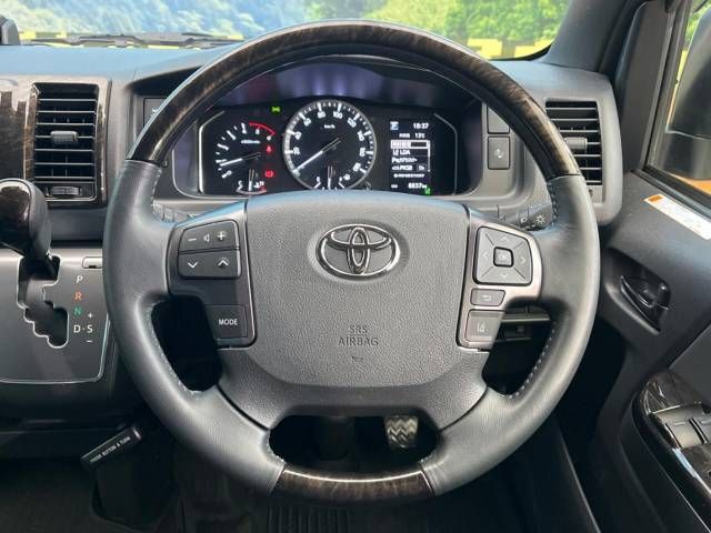 Toyota HIACE VAN 2022-07 190813-11