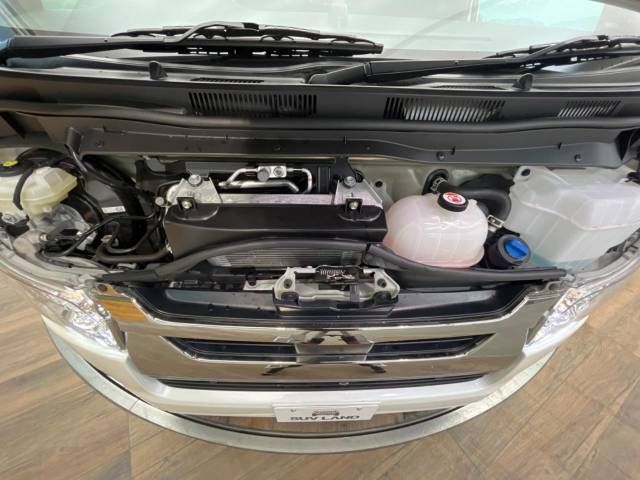 Toyota HIACE VAN 2022-07 190813-18