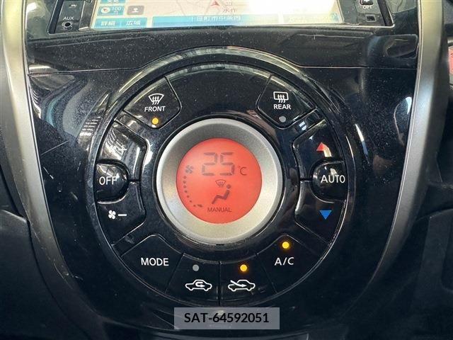 Nissan NOTE 2013-03 302295-17