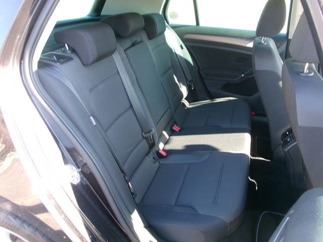 VolksWagen GOLF 2019-03 186813-13