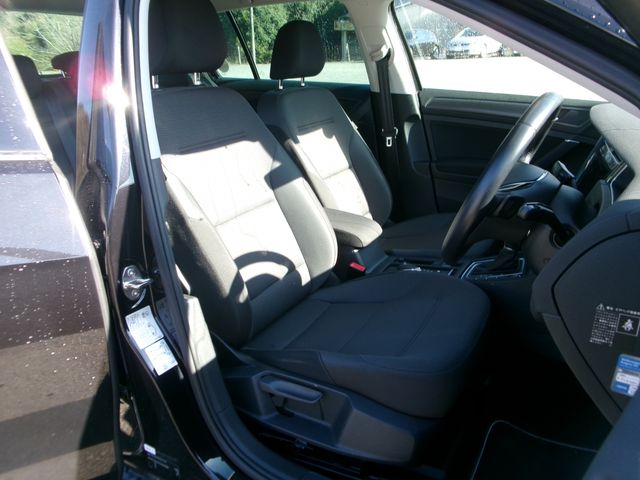 VolksWagen GOLF 2019-03 186813-12