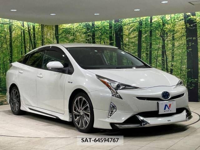 Toyota PRIUS 2017-01 322548-16