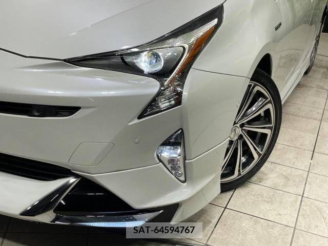 Toyota PRIUS 2017-01 322548-12