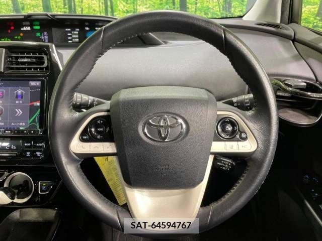 Toyota PRIUS 2017-01 322548-11