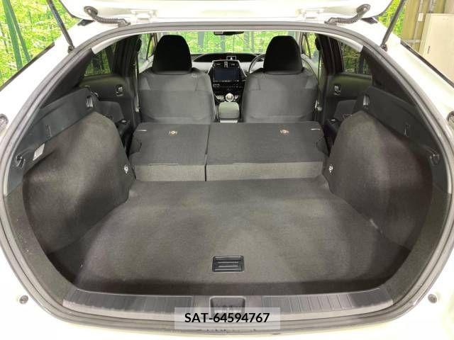 Toyota PRIUS 2017-01 322548-10
