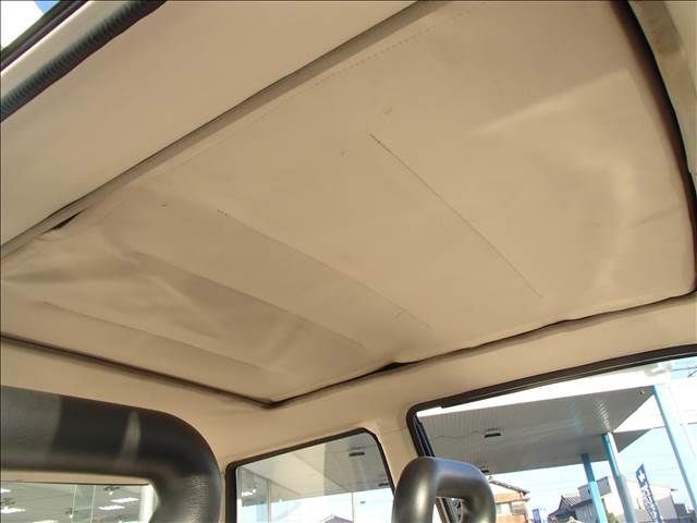 Nissan BE-1 1988-04 182316-15