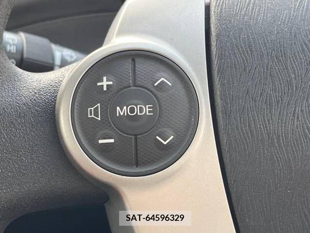 Toyota PRIUS 2012-04 366612-5