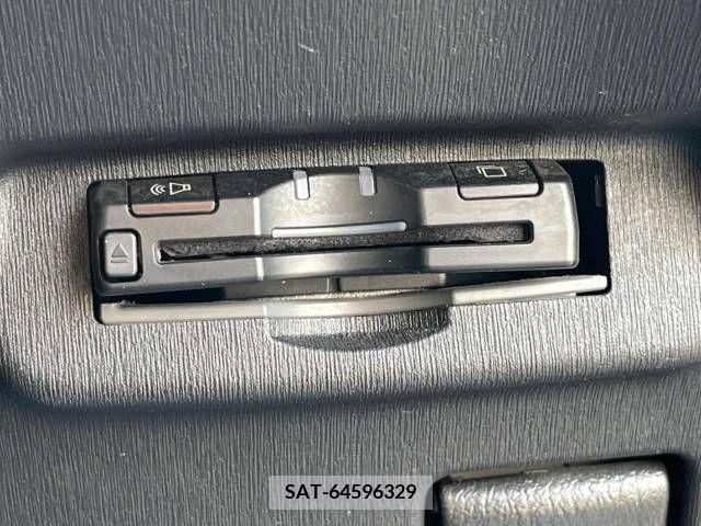 Toyota PRIUS 2012-04 366612-4
