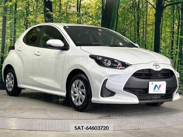 Toyota YARIS 2023-06 371442-16