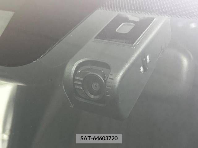 Toyota YARIS 2023-06 371442-7