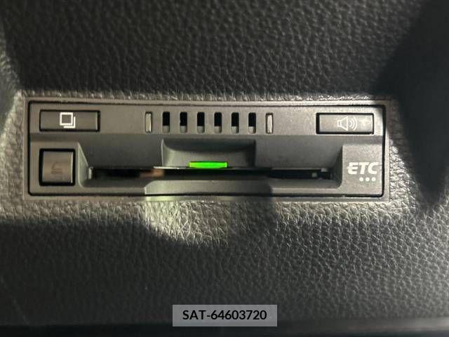Toyota YARIS 2023-06 371442-6