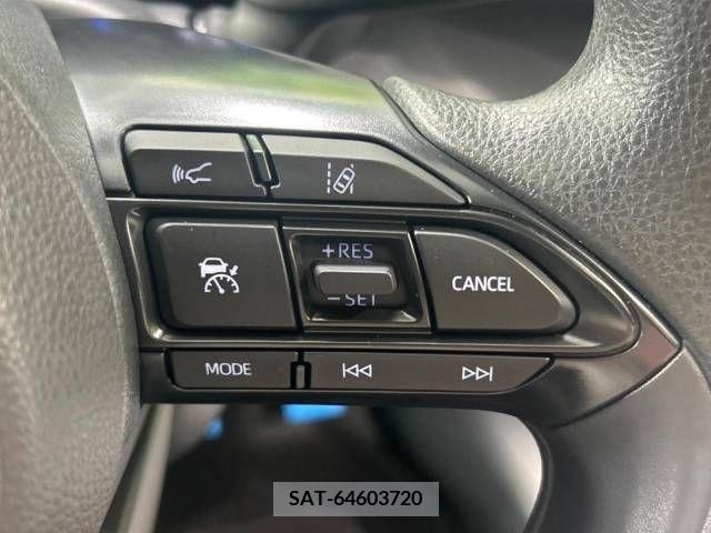 Toyota YARIS 2023-06 371442-4