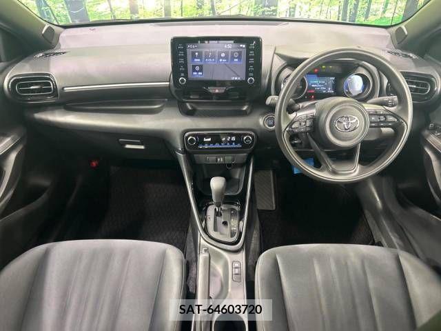 Toyota YARIS 2023-06 371442-1