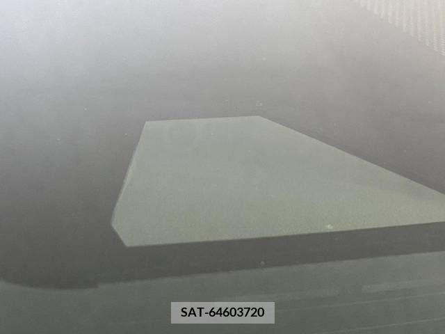 Toyota YARIS 2023-06 371442-2
