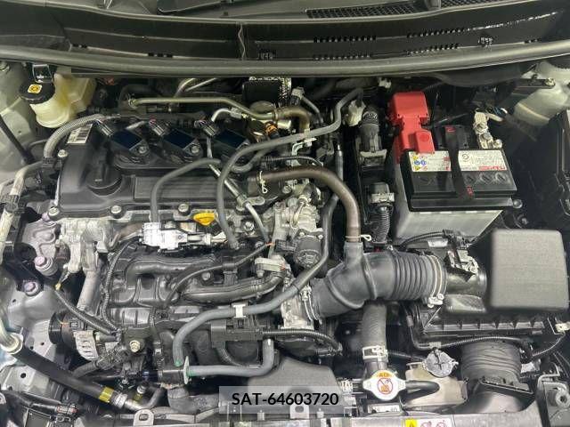 Toyota YARIS 2023-06 371442-18