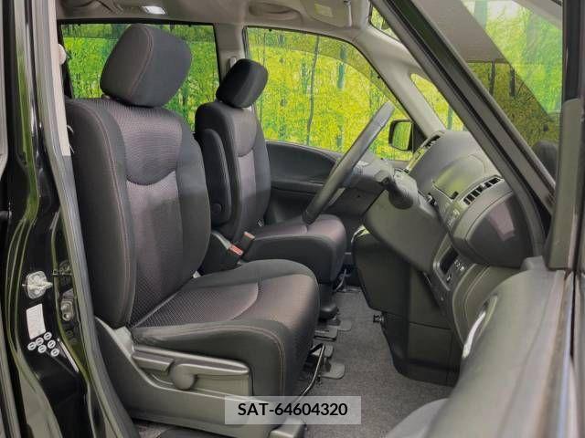 Nissan SERENA 2011-08 367700-7