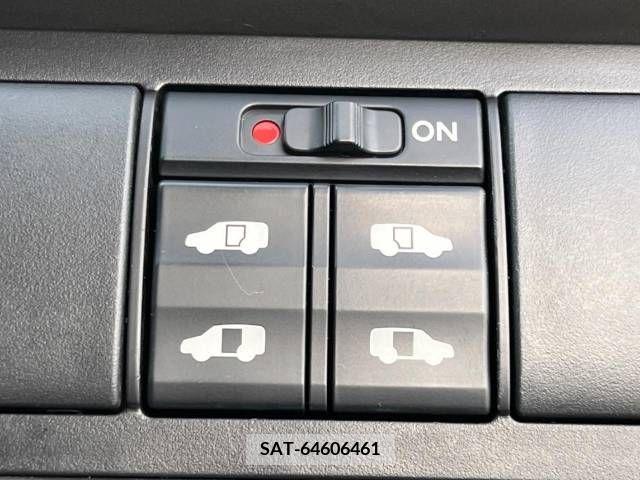 Honda e 2007-03 219894-2