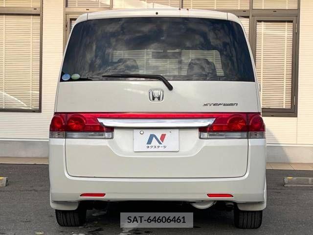 Honda e 2007-03 219894-15