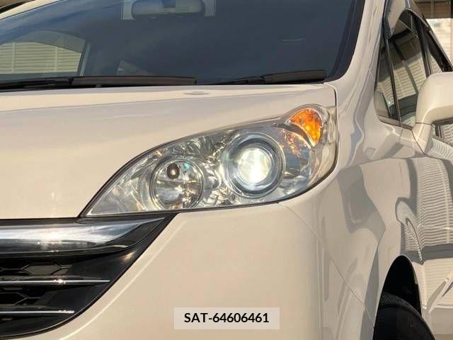 Honda e 2007-03 219894-12