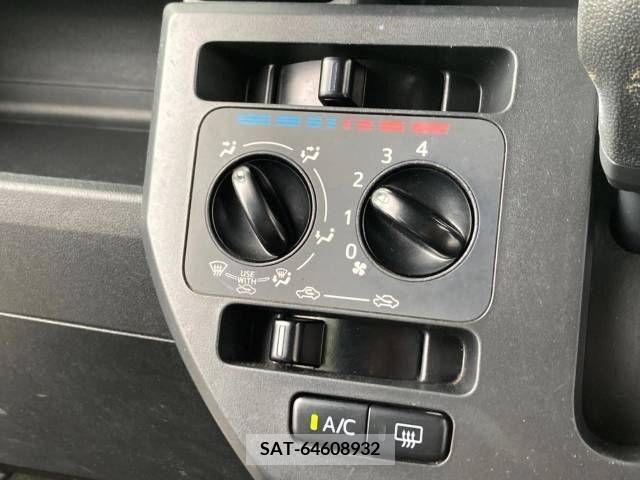 Daihatsu WAKE 2017-02 310562-5