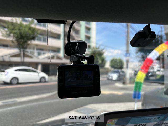 Suzuki SWIFT 2013-02 369068-6