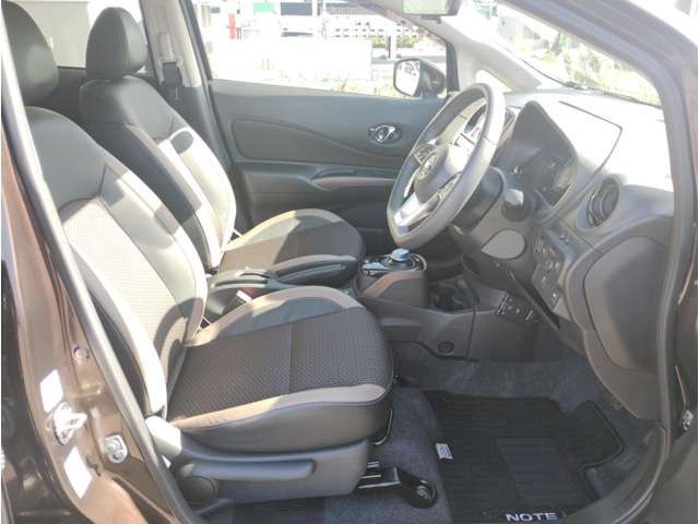 Nissan NOTE 2019-04 10815-9