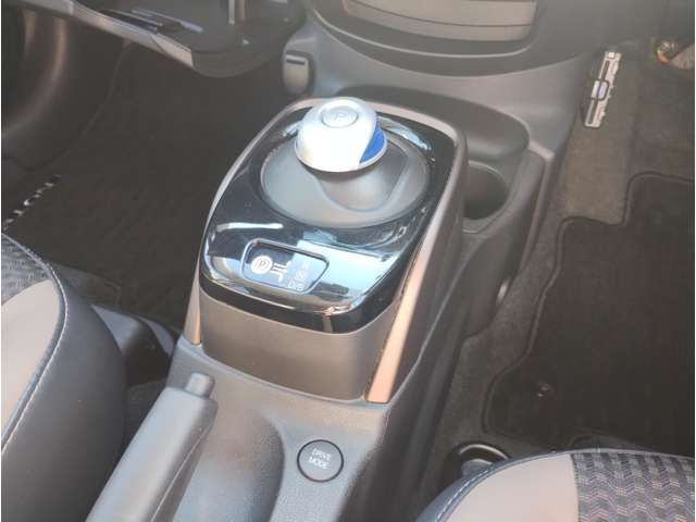 Nissan NOTE 2019-04 10815-5