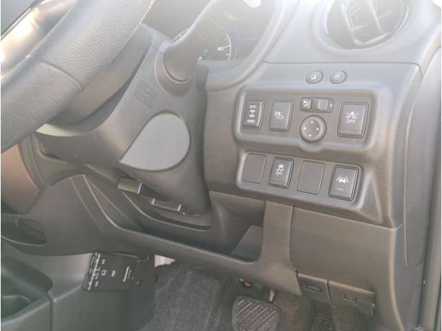 Nissan NOTE 2019-04 10815-4