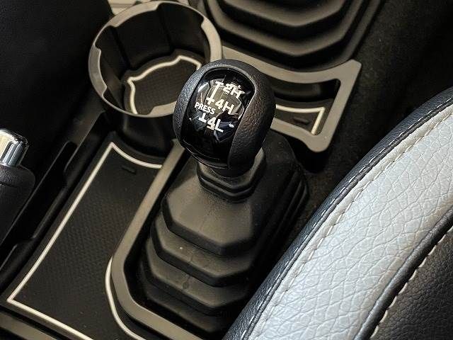 Suzuki JIMNY 2020-07 24943-8