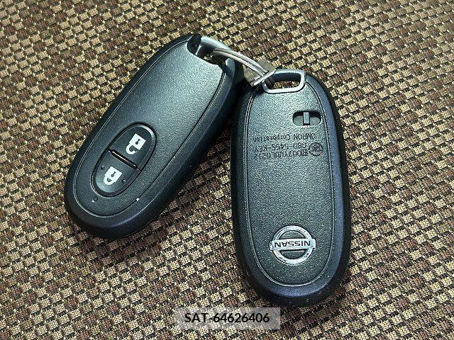 Nissan MOCO 2013-02 324582-11