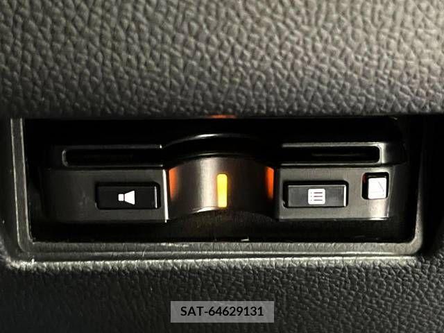 Suzuki SWIFT 2020-01 335688-6