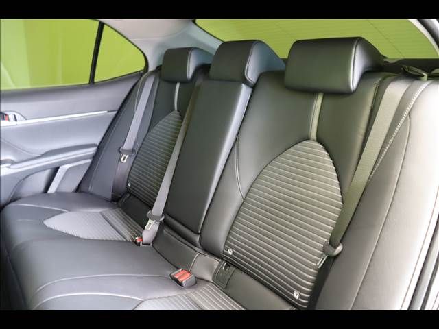 Toyota CAMRY HYBRID 2022-10 182522-28