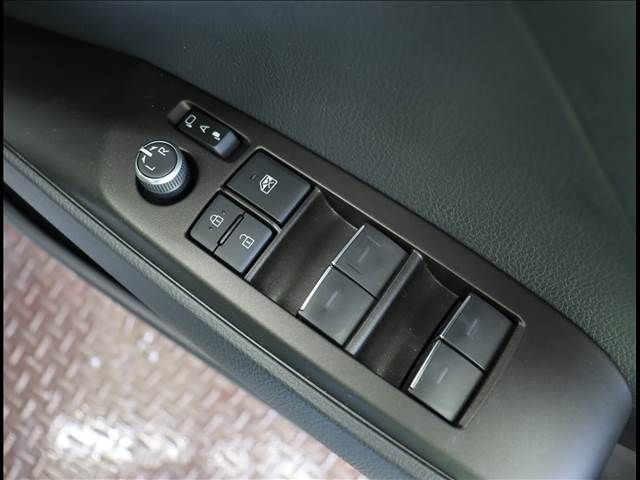 Toyota CAMRY HYBRID 2022-10 182522-19
