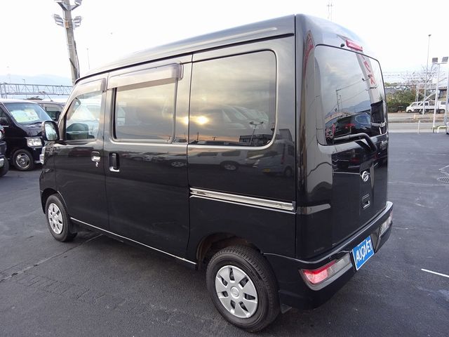 Daihatsu HIJET CARGO 2020-11 183989-5