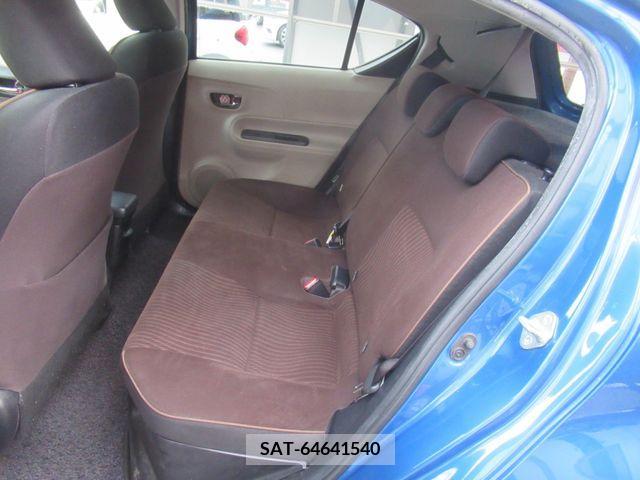 Toyota AQUA 2012-03 382942-13
