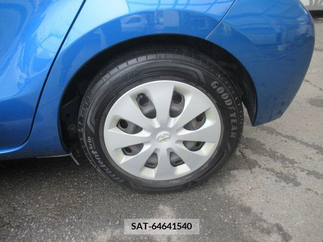 Toyota AQUA 2012-03 382942-10