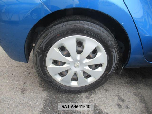 Toyota AQUA 2012-03 382942-7