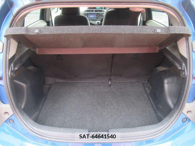 Toyota AQUA 2012-03 382942-14