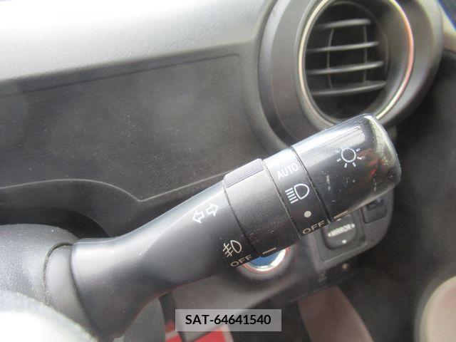 Toyota AQUA 2012-03 382942-21