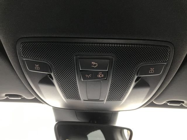 Mercedes Benz CLA-CLASS 2014-12 195751-27