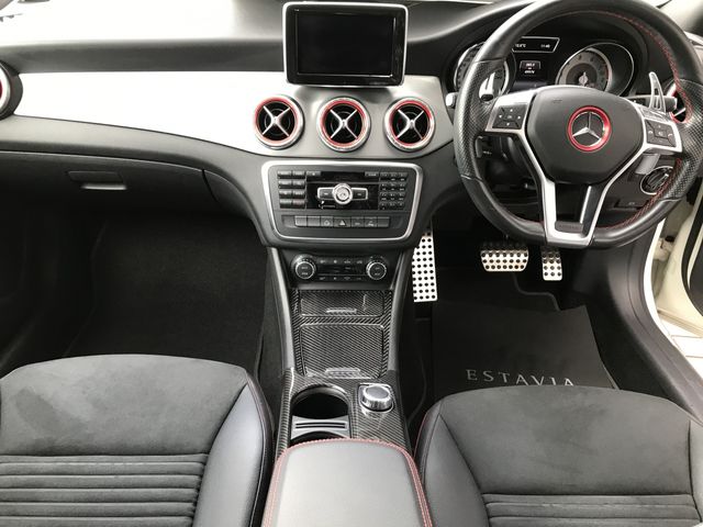 Mercedes Benz CLA-CLASS 2014-12 195751-1