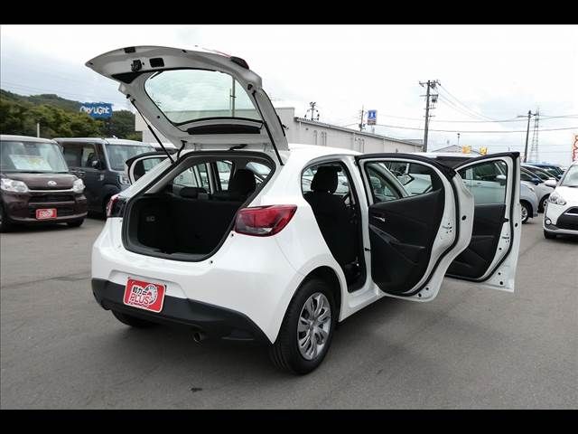 Mazda DEMIO 2016-05 11630-19
