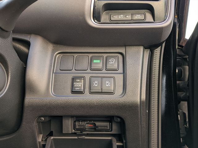 Nissan SERENA 2016-10 187794-13