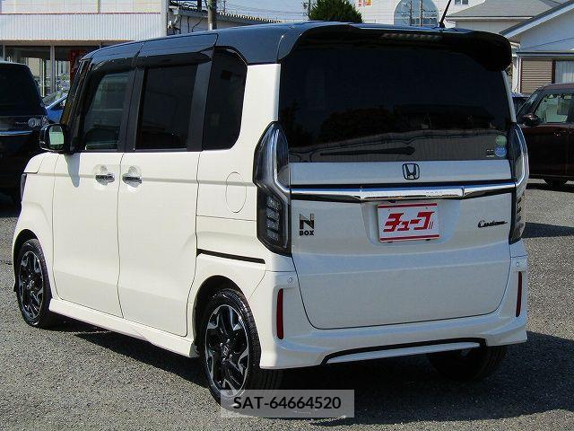 Honda N BOX CUSTOM 2018-05 238304-8