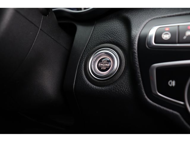 Mercedes Benz C-CLASS 2018-01 186579-16