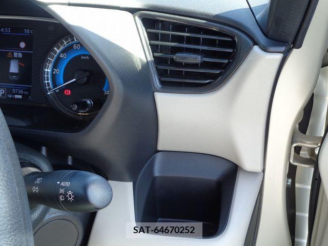 Nissan ROOX 2020-10 297958-15