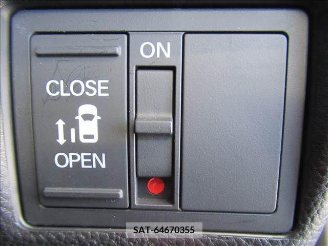 Honda N BOX CUSTOM 2018-02 278907-9