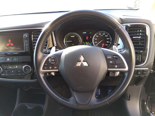 Mitsubishi OUTLANDER PHEV 2013-12 182532-8