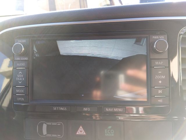 Mitsubishi OUTLANDER PHEV 2013-12 182532-10