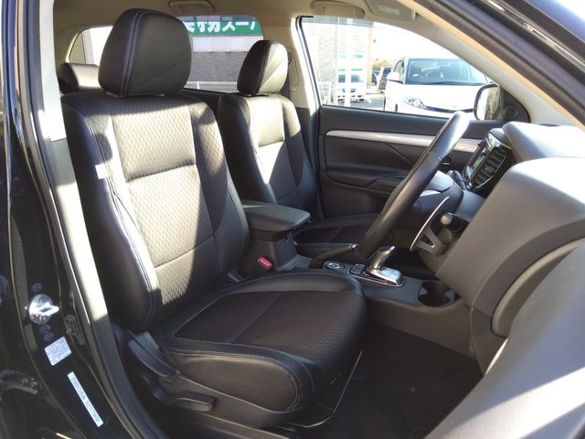 Mitsubishi OUTLANDER PHEV 2013-12 182532-16